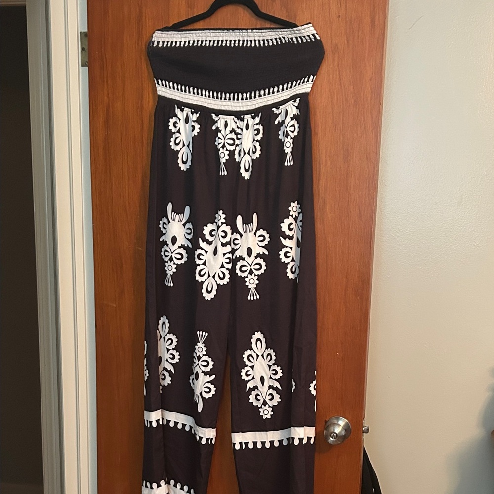 Elegant Black and White Jumpsuit